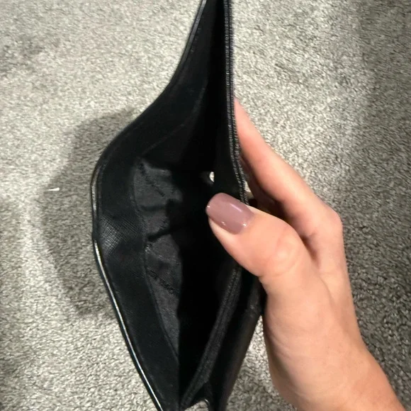 Michael Kors Black Leather Card Holder with Gold Logo - Picture 5 of 5